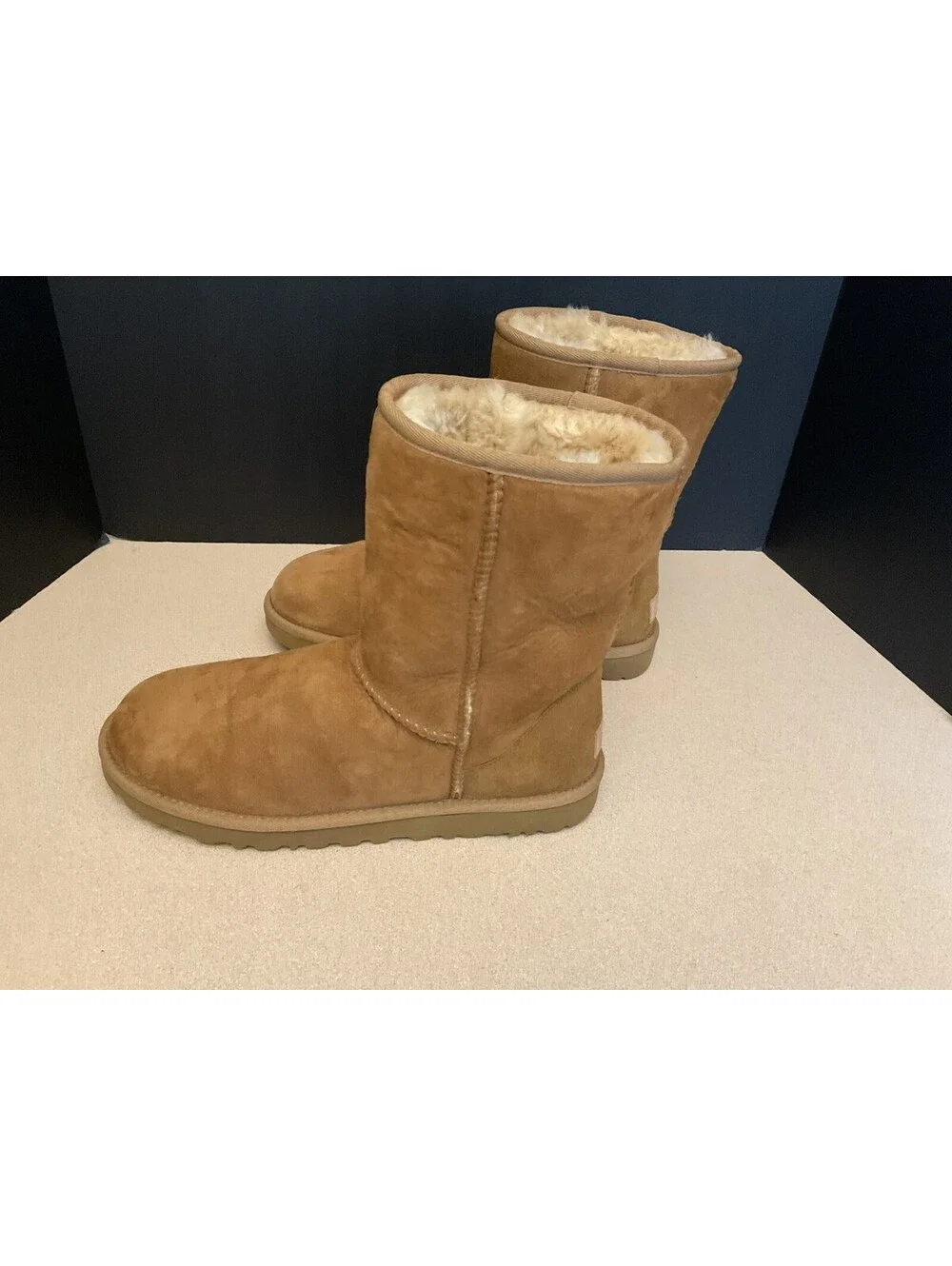 UGG womens classic